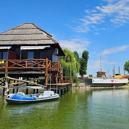 Houseboat Slnečné Jazerá, 1 * Senec